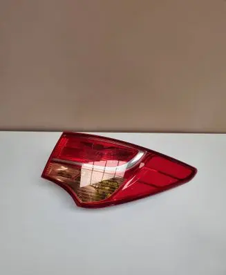 Hyundai Santa Fe Rear/tail lights 924022W030