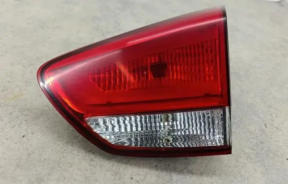 KIA Carens III Tailgate rear/tail lights 92404A4