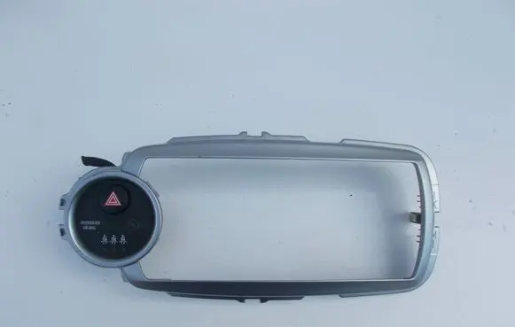 Toyota Yaris Radio/GPS head unit trim 864510D010