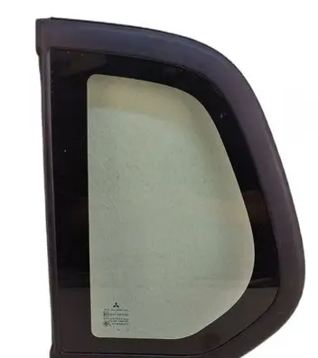 Mitsubishi L200 Rear side window