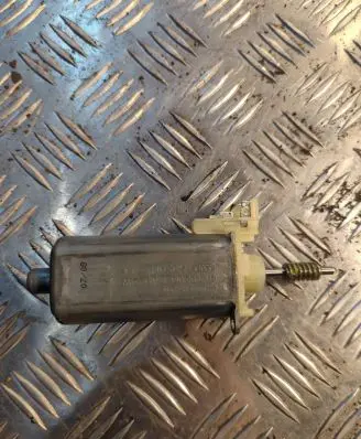 Audi A8 S8 D3 4E Seat adjustment motor 0390203219