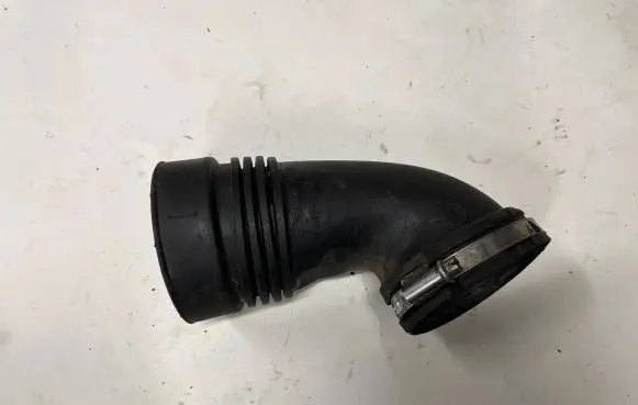 Mini One - Cooper Coupe R56 Air intake hose/pipe 7563812