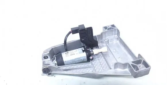 Mercedes-Benz E W211 Steering column adjust motor A2205400288 A2114620005 A2114620039