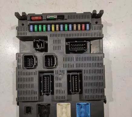 Peugeot 207 Comfort/convenience module 9663798480 A12275