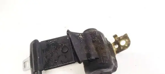 Middle seatbelt (rear)