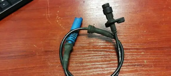 BMW 7 E65 E66 ABS rear brake sensor 6908705