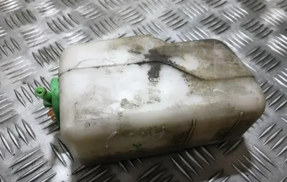Suzuki Alto Coolant expansion tank/reservoir
