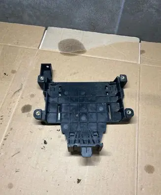 Volvo XC60 Engine control unit holder 6G9N17108A 30729835