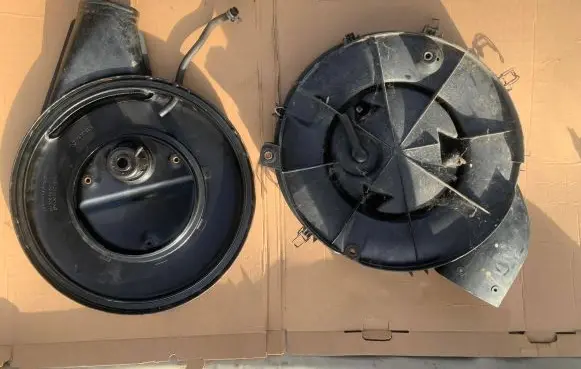 Mercedes-Benz W123 Air filter box