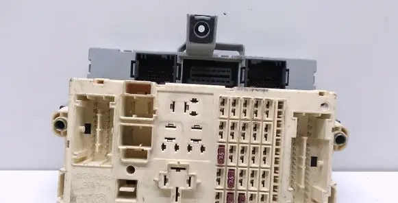 Fiat Stilo Fuse module 51755127 501209830020 19283