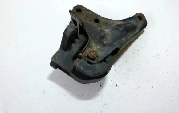 Honda Civic Engine mount bracket