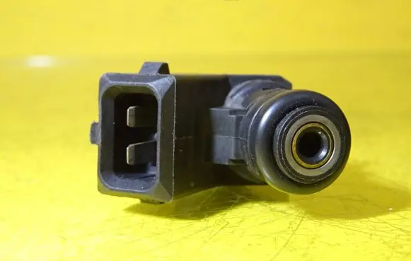 Renault Megane II Fuel injector H132254