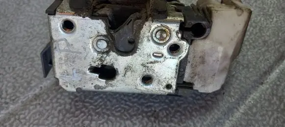 Fiat Doblo Front door lock