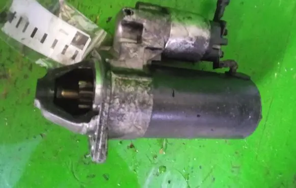 Mercedes-Benz A W168 Starter motor 1005821986