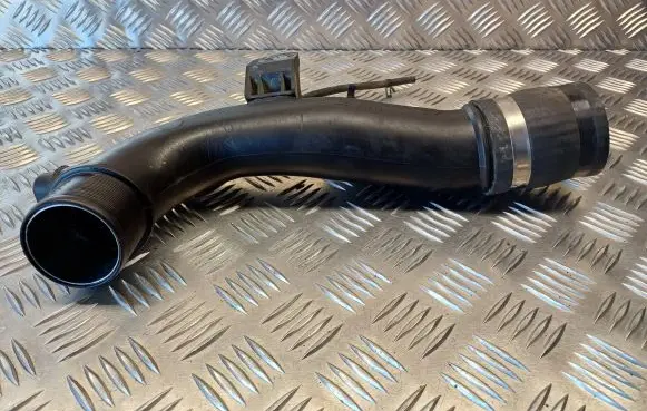 Toyota Avensis T250 Intercooler hose/pipe 173620R010