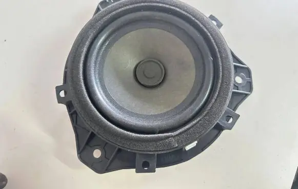 KIA Rio Front door speaker 963301W500 130923