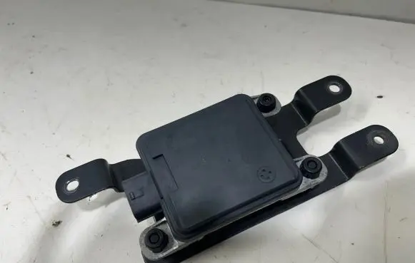 Hyundai Santa Fe Distronic sensor radar D10007187 99110S1210
