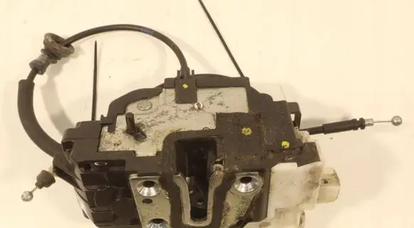 KIA Ceed Rear door lock 0407H