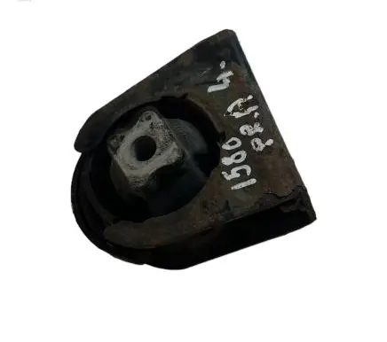 Toyota Avensis T250 Engine mount bracket
