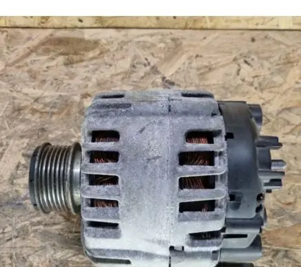 Volkswagen Golf VI Generator/alternator 03L903023F 2607703A 112017883