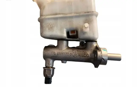 Hyundai Tucson JM Master brake cylinder BM341106