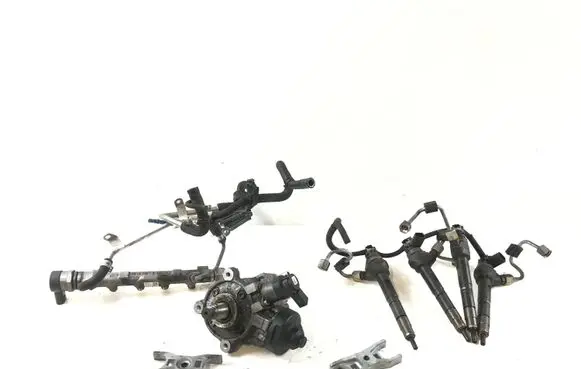 Volkswagen Golf VII Fuel injectors set 04L130277G 04L130755D 5Q0127242