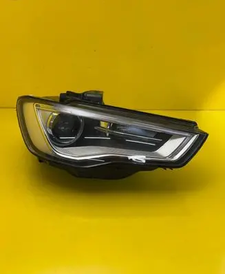 Audi A3 S3 8V Headlight/headlamp 8V0941006