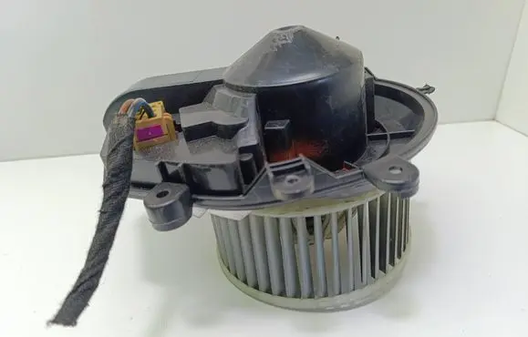 Volkswagen PASSAT B5.5 Heater fan/blower 