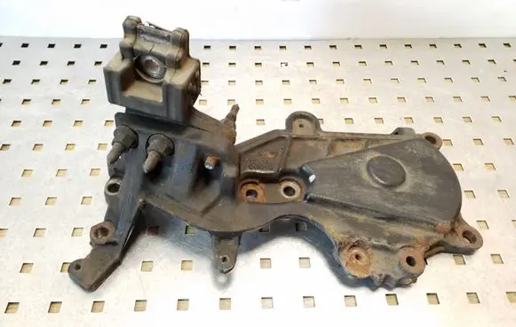 Toyota Avensis T250 Engine mounting bracket 123150G010