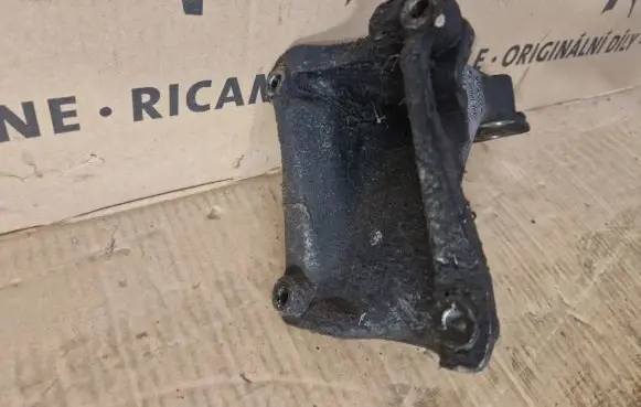 Volkswagen Golf II Engine mounting bracket 191199354C