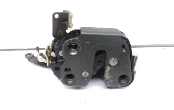 Subaru Impreza I Rear door lock