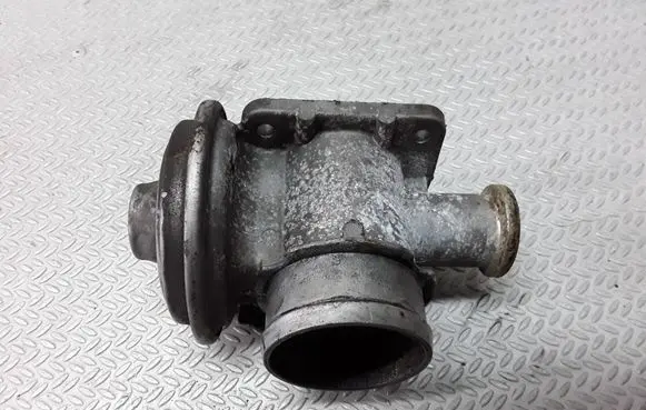 BMW 3 E46 EGR valve 7785789