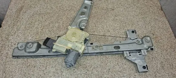 Peugeot 5008 Front door window regulator with motor 9682808980 914388101 912025106