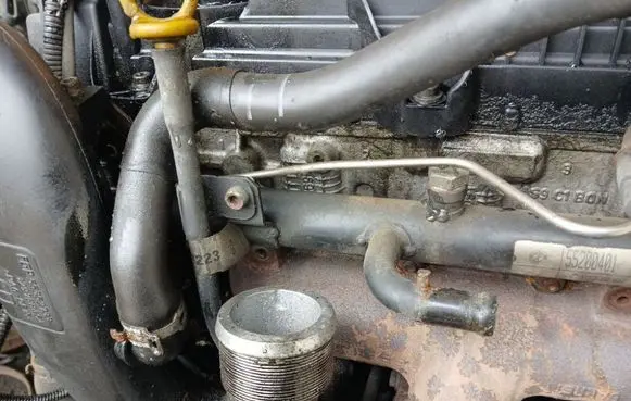 Opel Zafira B Engine coolant pipe/hose 55200401