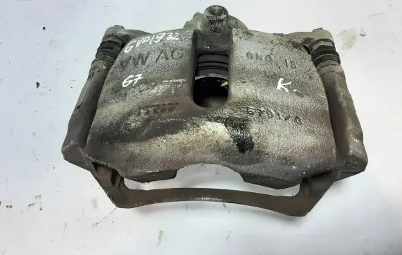 Volkswagen Golf VII Front brake caliper