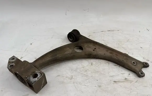 Front lower control arm/wishbone
