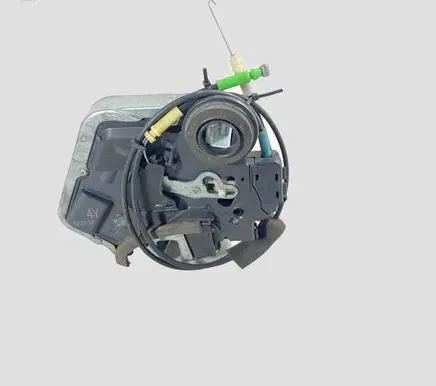 Suzuki Grand Vitara II Rear door lock 5K0117