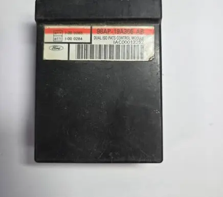 Ford Mondeo MK II Immobilizer control unit/module 98AP19A366AB IAC00013252