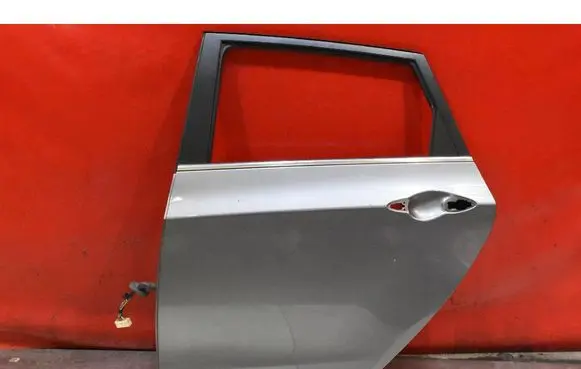 Hyundai i30 Rear door