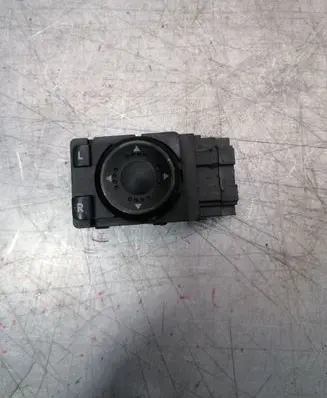 Skoda Octavia Mk1 (1U) Wing mirror switch 1U1959565C