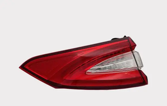 Maserati Levante Rear/tail lights 06701068310 6701068310 670106831