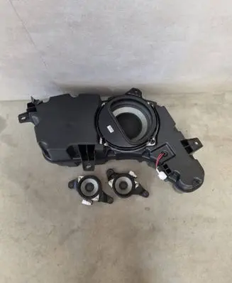Hyundai Santa Fe Subwoofer speaker 963802W110