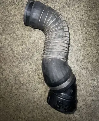 BMW 7 E65 E66 Intercooler hose/pipe 7789048