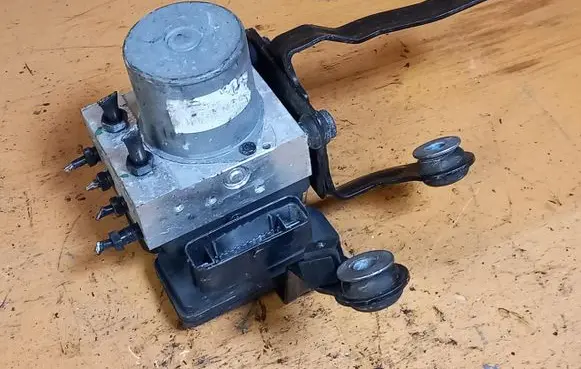 KIA Venga ABS Pump 6158945100