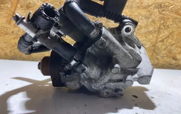 BMW 3 F30 F35 F31 Fuel injection high pressure pump 0445010519 7823452