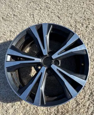 Nissan Qashqai R18 alloy rim HV03BMB94