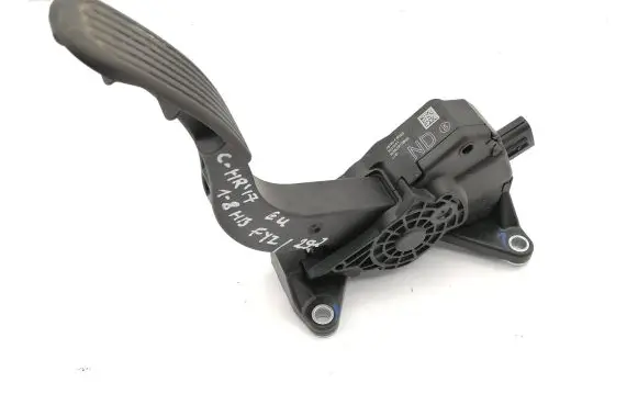 Toyota C-HR I Accelerator throttle pedal 78110F4020