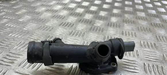 Thermostat/thermostat housing