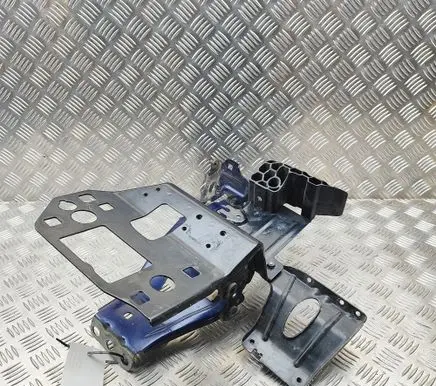 Audi e-tron Fender mounting bracket 4KE803503 4KE805851A