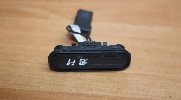 Opel Astra J Tailgate opening switch 13298054 0300082000